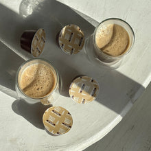 Cargar imagen en el visor de la galería, Cafe Au Lait Vainilla - Caja x10 Capsulas Dolce Gusto