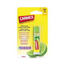 Cargar imagen en el visor de la galería, Carmex x1 balsamo labial en stick FPS 15, 425mg - Sabor lima
